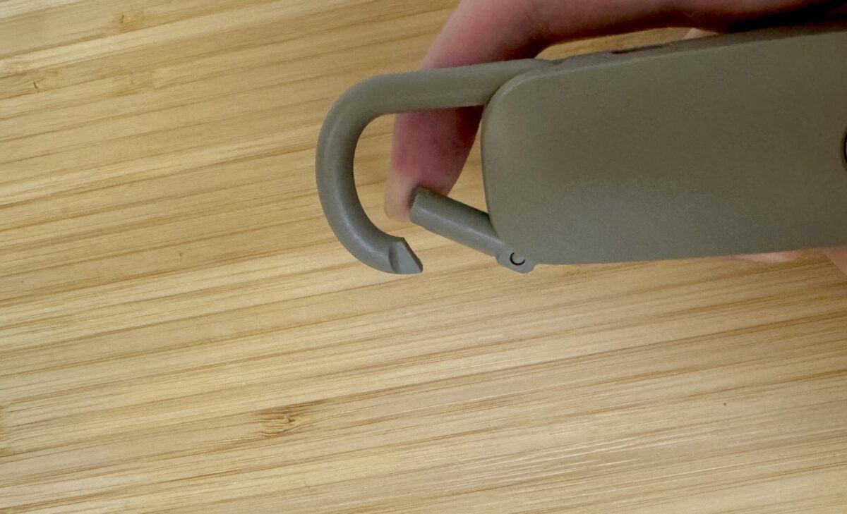 本体付属のカラビナ部分