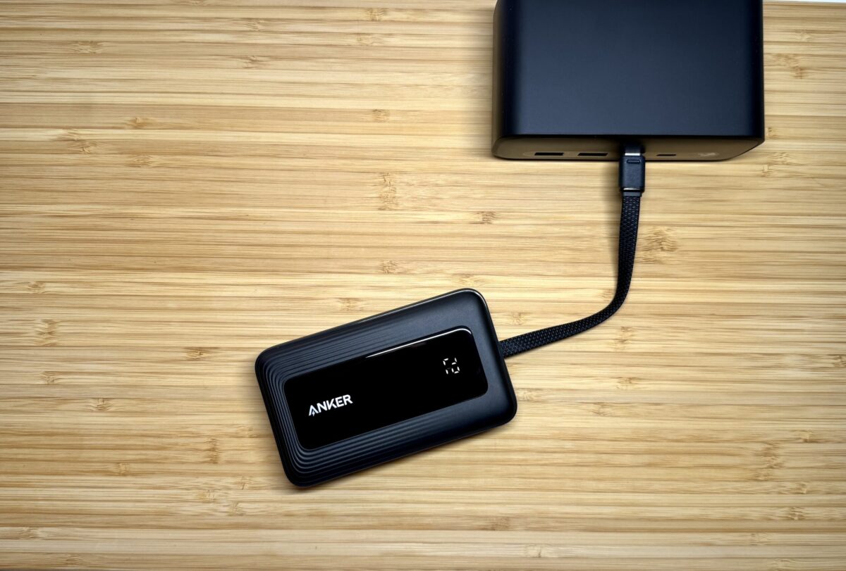「Anker Zolo Power Bank」自体を充電