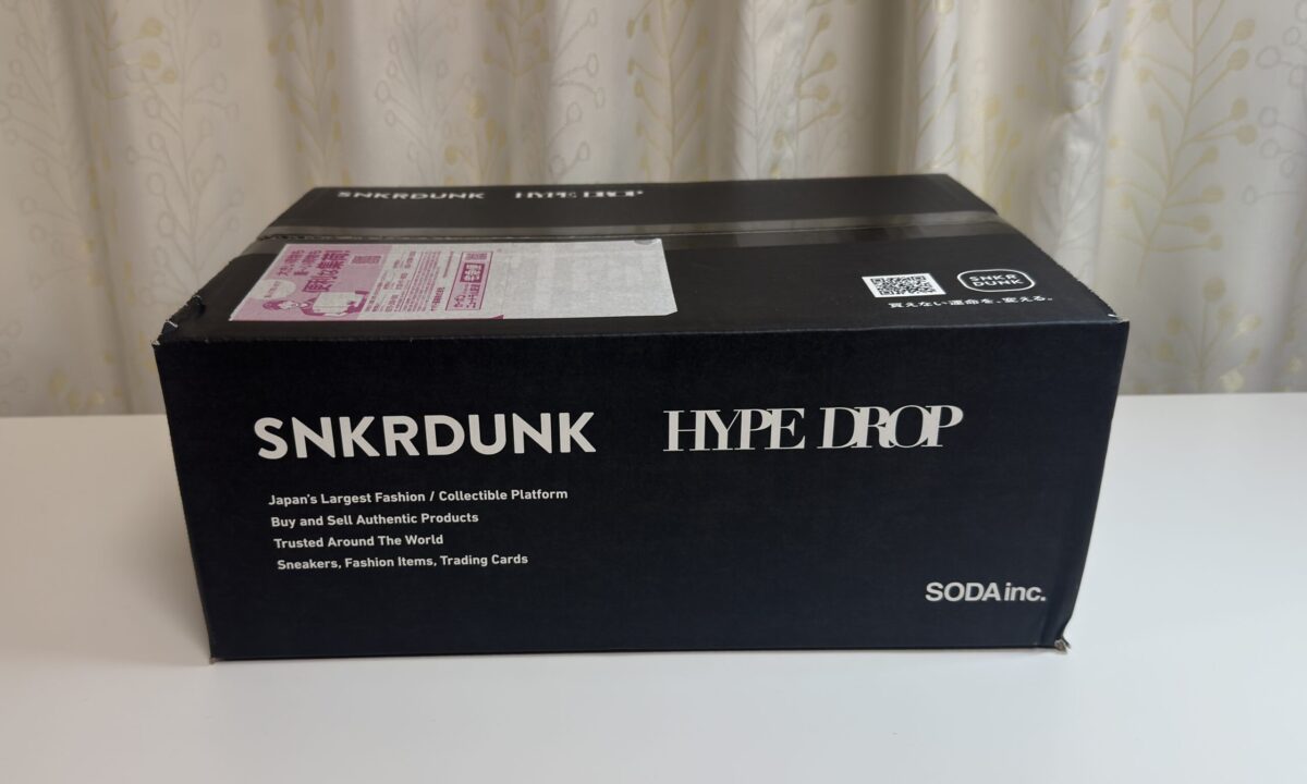 SNKRDUNKの輸送箱