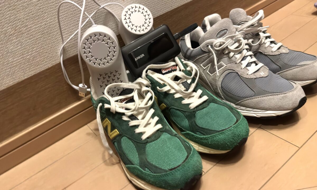 DAISO「ＵＳＢ式シューズドライヤー」を玄関で使用