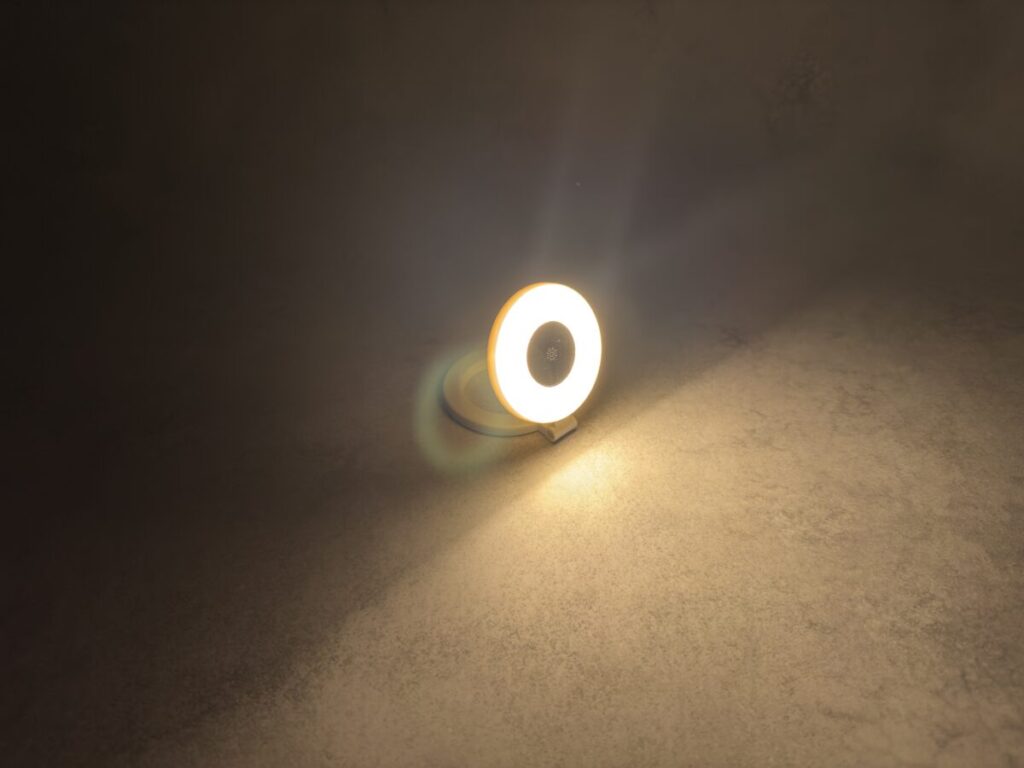 電球色の色